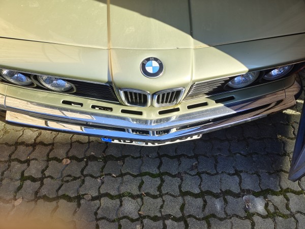 Abdeckung chrom vorne Mitte Stossstange BMW Baureihe E24 6er Serie NEU!