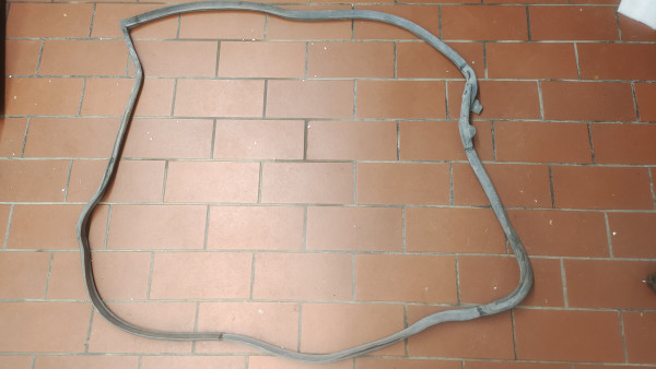 Türdichtung vorne links BMW Baureihe E12 518-535i M535i , orig. NOS NEU!