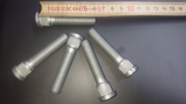 Wheel bolts, 60 mm, suitable for BMW series E10 E3 E9, new, top quality!