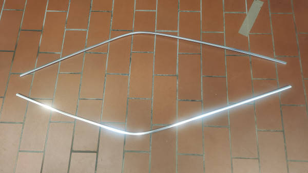 Regenleiste Abdeckleiste vorne links und rechts (Satz) BMW Baureihe E24 6er Serie NEU!