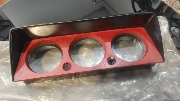 Instrumententräger BMW 2002 turbo rot , orig. BMW NOS NEU !!