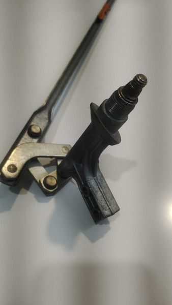 Wischerachslager mit Gestänge rechts passend für BMW Baureihe E21 315 -323i orig. NOS NEU!